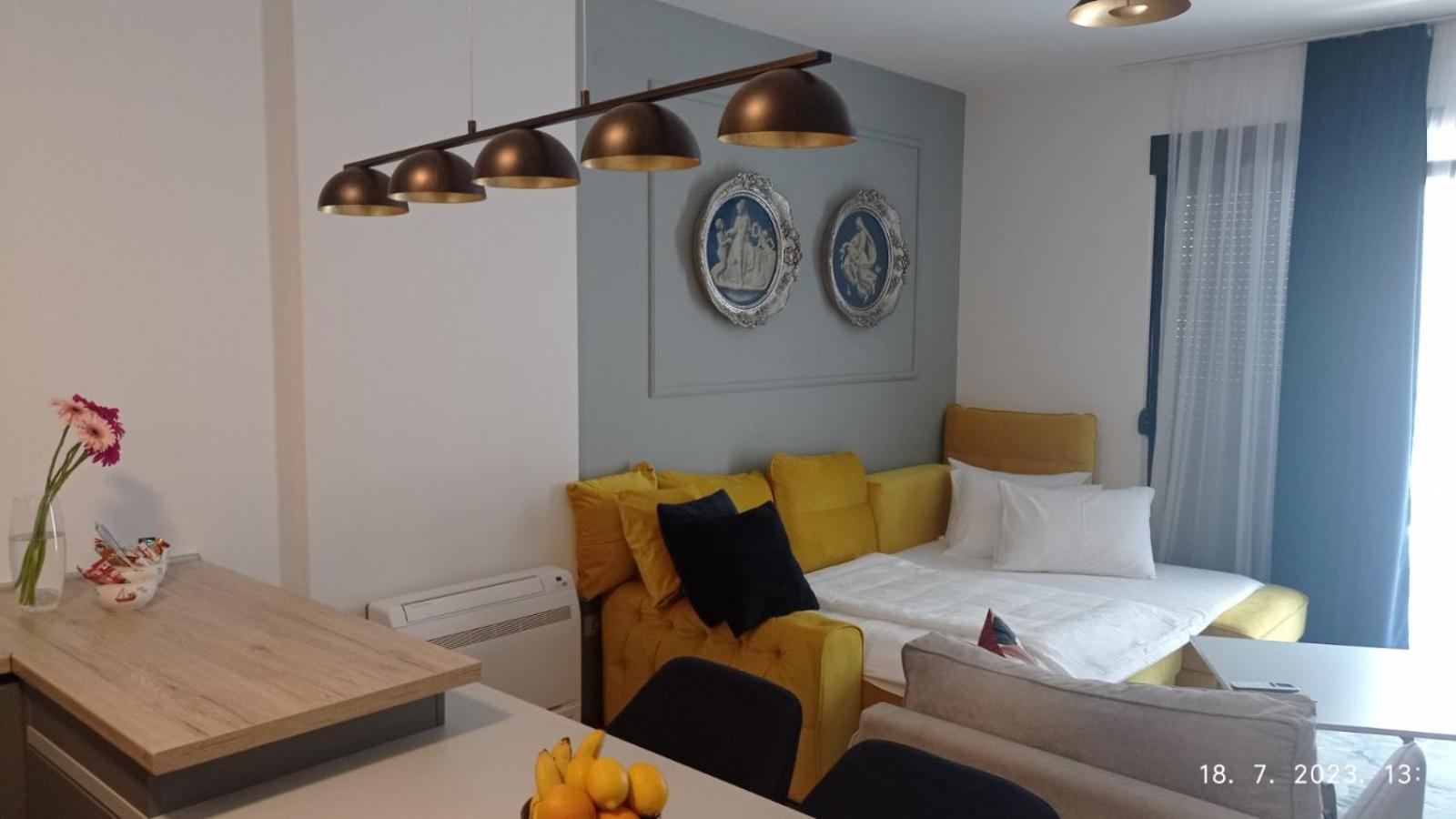 The Impressive Apartment Требине Екстериор снимка